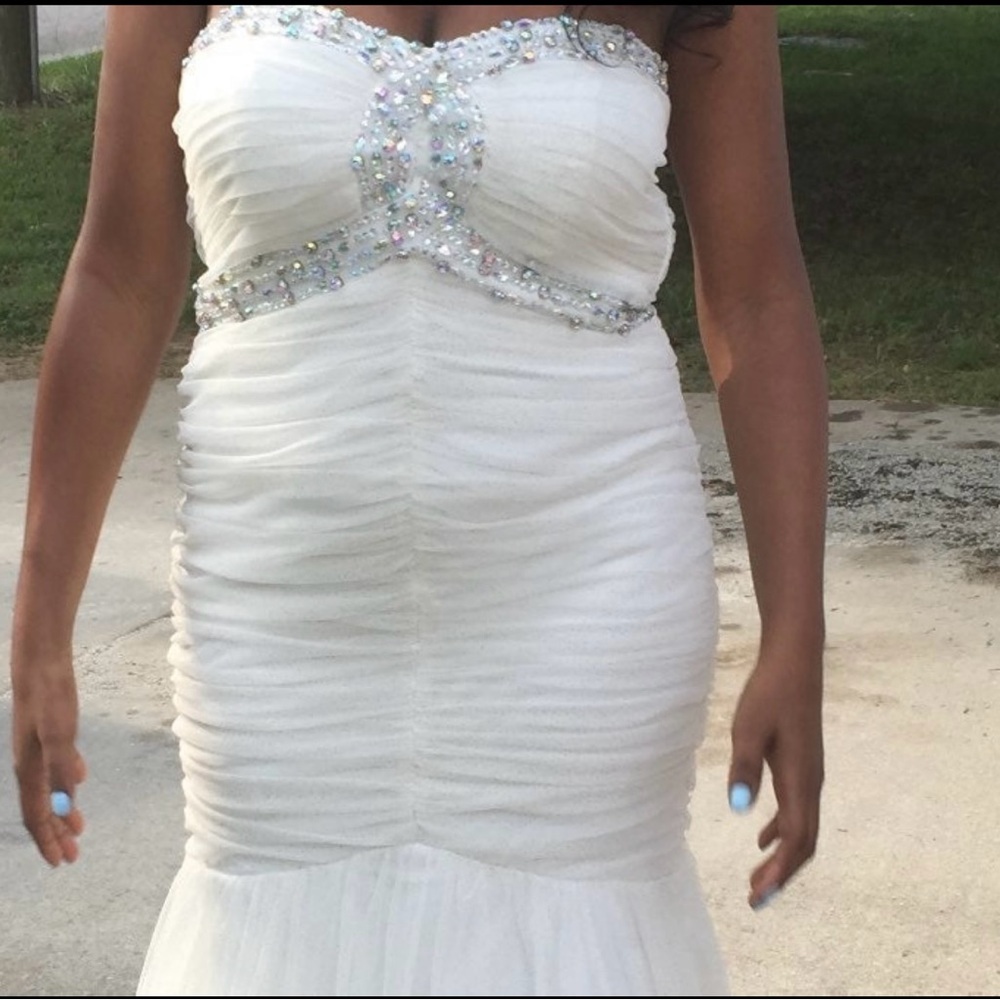White sweetheart neckline Mermaid Dress